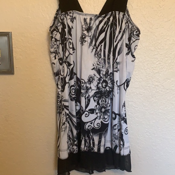 Thick strap printed top - size small - Picture 2 of 2